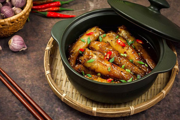 Thay đổi thực đơn bằng món chả cá bọc trứng cút sốt cà chua thơm ngon khó cưỡng-10