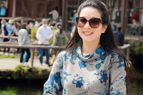 NSƯT Thanh Thanh Hiền tuổi U60: Nhan sắc lão hoá ngược, ngày càng trẻ đẹp-18