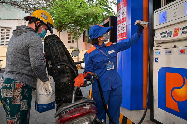 Giá xăng trong nước ngày mai có thể quay đầu giảm-1