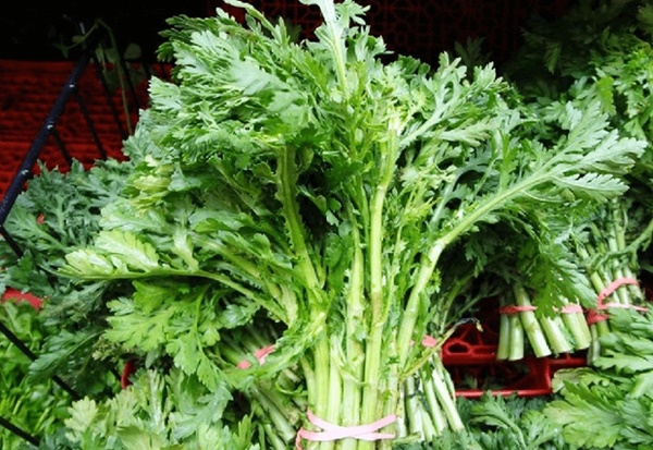 Đừng chỉ ăn gan heo, đây là loại rau dân dã được mệnh danh vua chất sắt” bán đầy chợ Việt-1