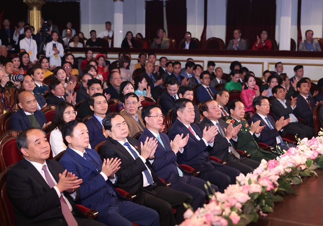 Ngọc hoàng Quốc Khánh, Xuân Bắc, Thanh Lam... nhận danh hiệu NSND-1