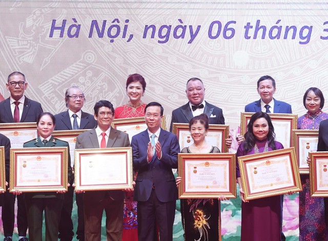 Ngọc hoàng Quốc Khánh, Xuân Bắc, Thanh Lam... nhận danh hiệu NSND-8