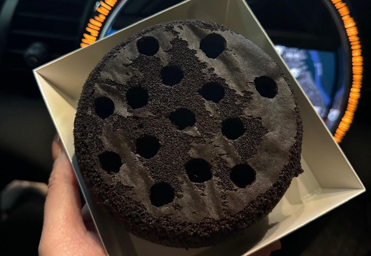 Loại bánh nhìn như viên than tổ ong lên cơn sốt”, cửa hàng bán hàng nghìn chiếc/ngày-3