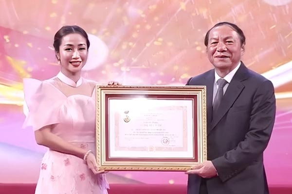 Ốc Thanh Vân phủ nhận ly hôn, hé lộ cuộc sống ở Australia: Đôi khi đuối lắm-3