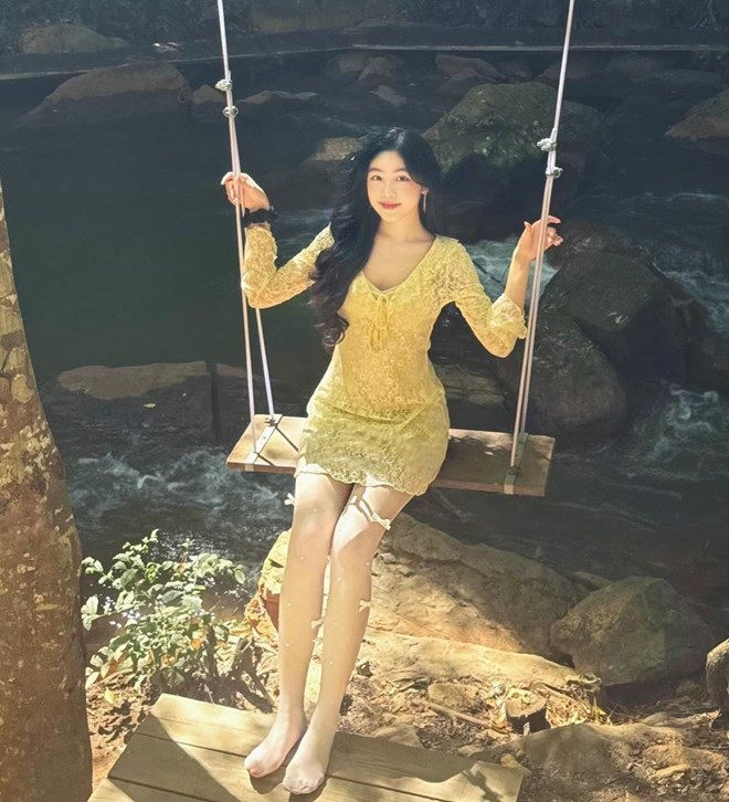 Con gái dậy thì xinh như hoa hậu, nhiều bạn trai đứng canh trước cửa nhà, Quyền Linh phải đuổi khéo-2