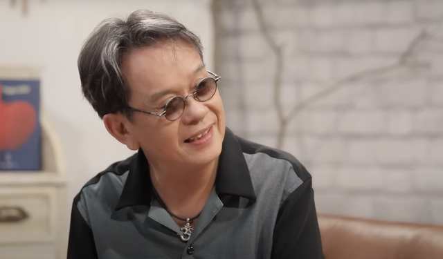 Nam nghệ sĩ Việt kết hôn với fan kém 44 tuổi, ngày nào cũng nhõng nhẽo, hôn vợ hơn chục lần-1