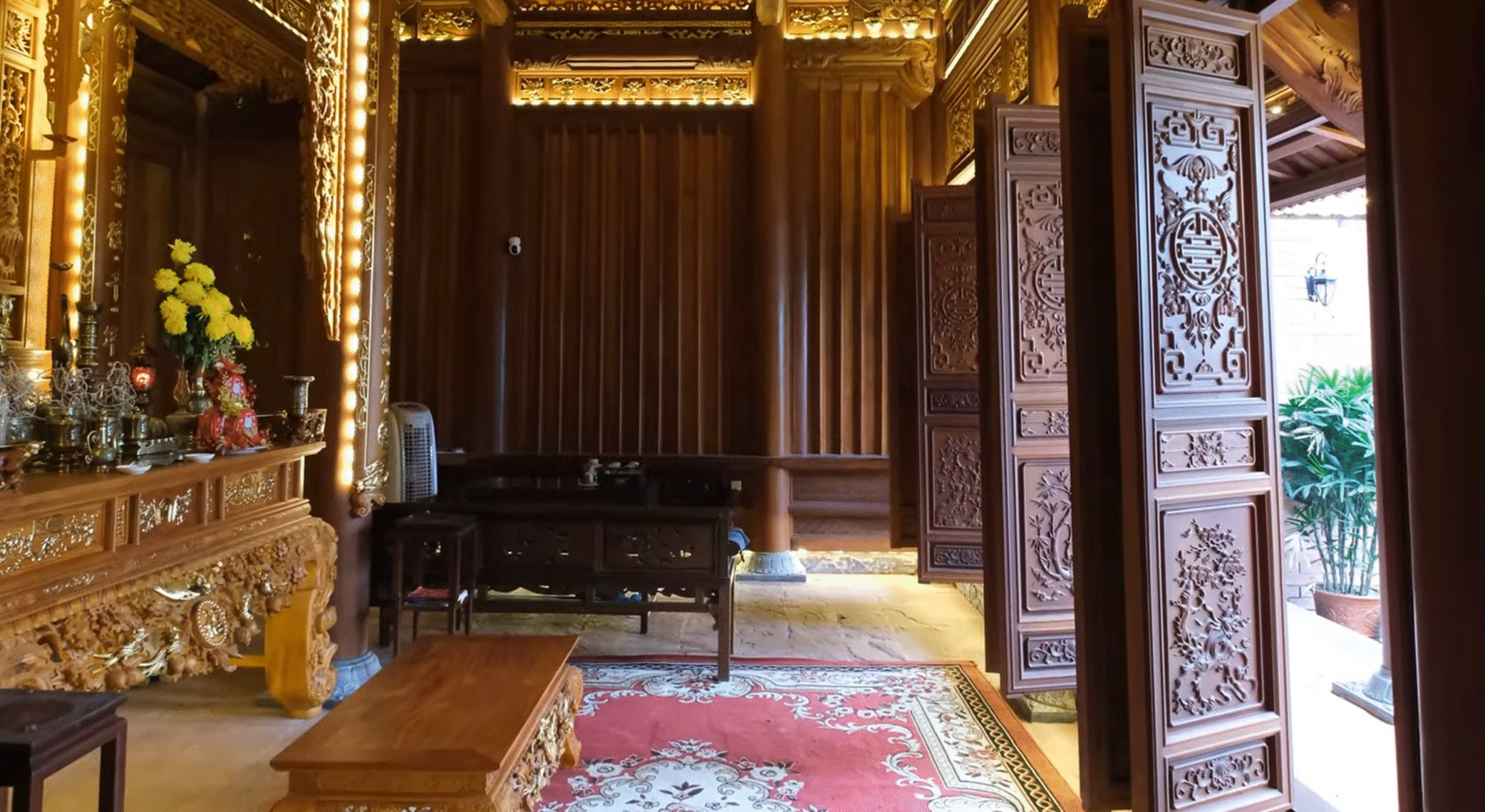 Biệt phủ phong cách làng quê ở Thanh Hóa khiến người ta trầm trồ bởi vẻ ngoài khiêm nhường nhưng ẩn chứa cả một cơ ngơi vàng bên trong-10