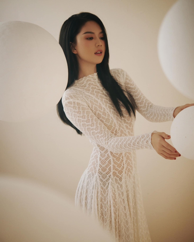 Ngọc Trinh tụ họp hội bạn showbiz, bị soi im hơi lặng tiếng với 1 nhân vật sau khi về nhà hưởng án treo-5