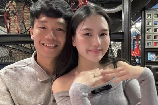 Vợ hotgirl của Thành Chung hé lộ bản thiết kế sau hai năm ở căn hộ cao cấp: Phòng khách tường kính cực xịn xò, view ngắm trọn Hà Nội