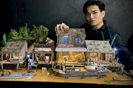 Làm những ngôi nhà nhỏ xinh, chàng trai miền Tây bán giá hàng chục triệu