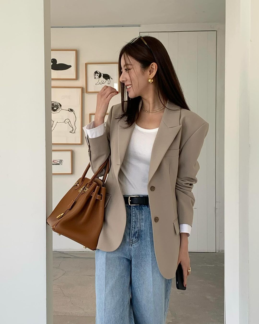 5 mẫu blazer nên có trong tủ đồ để luôn mặc đẹp mỗi ngày-7