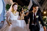 Lễ cưới của diễn viên Vbiz và chồng doanh nhân: Cô dâu diện váy 200 triệu khoe nhan sắc mỹ miều, dàn sao đổ bộ chúc mừng-16