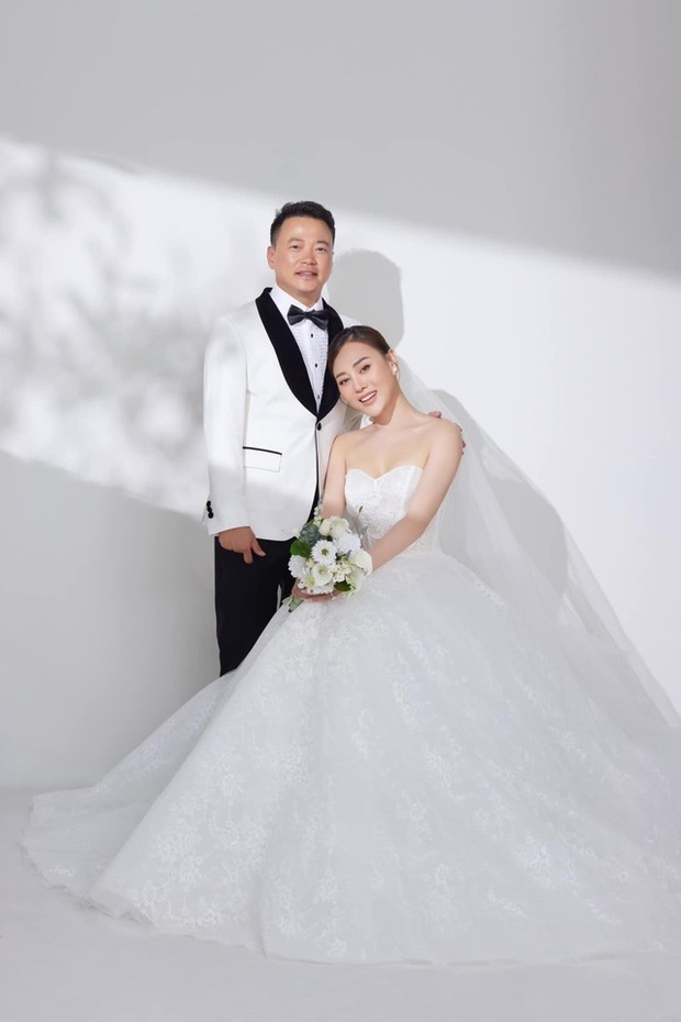 Phương Oanh lần đầu khoe full HD bụng bầu song thai, cân nặng hiện tại cán mốc con số bất ngờ-8