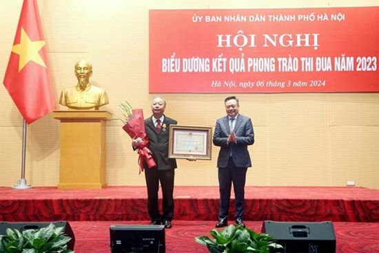 Hà Nội biểu dương nhiều tập thể, cá nhân có thành tích xuất sắc trong các phong trào thi đua năm 2023