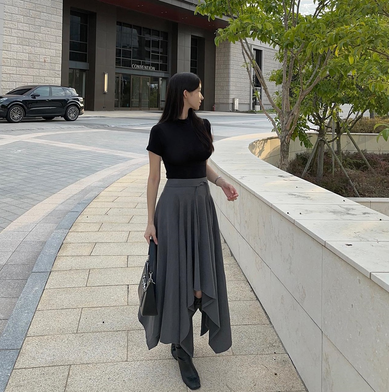 10 set đồ công sở màu trung tính giúp các nàng mặc đẹp trong nháy mắt-1