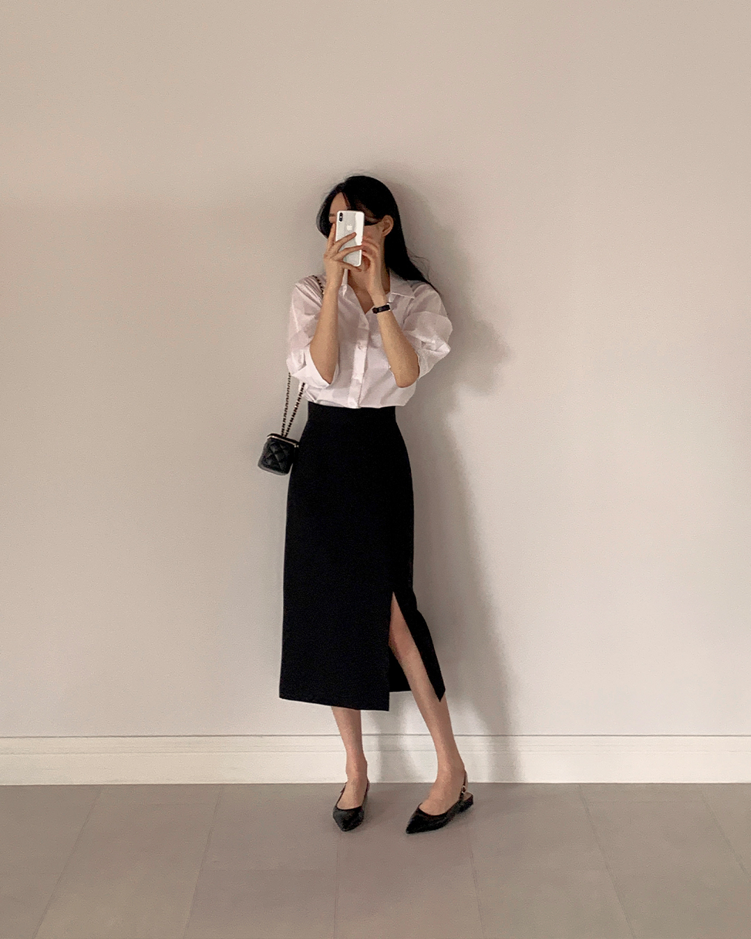 10 set đồ công sở màu trung tính giúp các nàng mặc đẹp trong nháy mắt-3