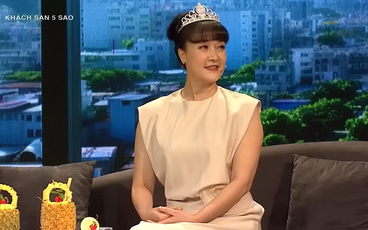 Vân Dung: Nhắc tới việc đi thi Hoa hậu là tôi xấu hổ-2