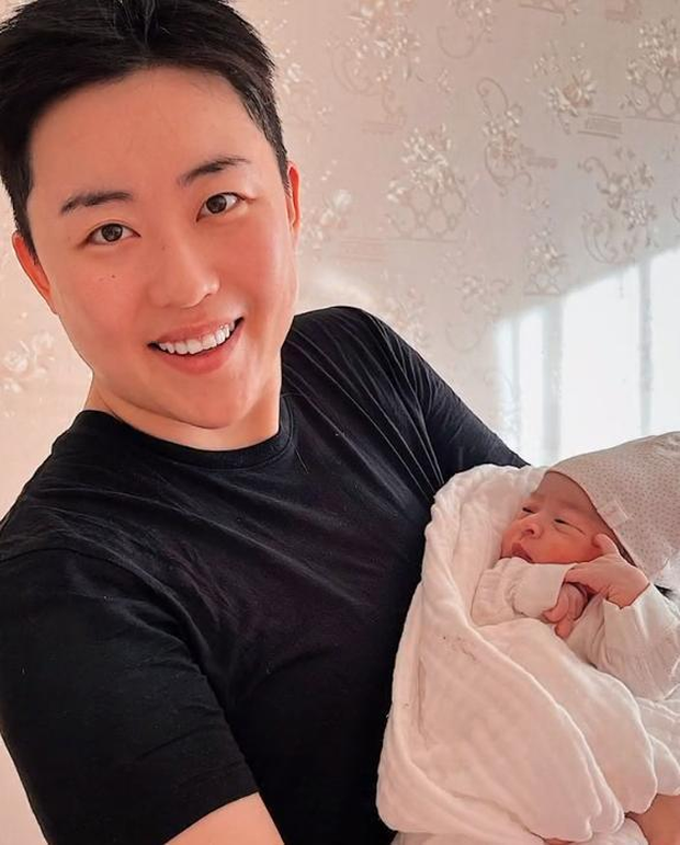 Nữ tổng tài chi 1,7 tỷ đồng để thụ tinh nhân tạo, sinh con lai 5 dòng máu: Danh tính cha của những đứa trẻ gây chấn động-5