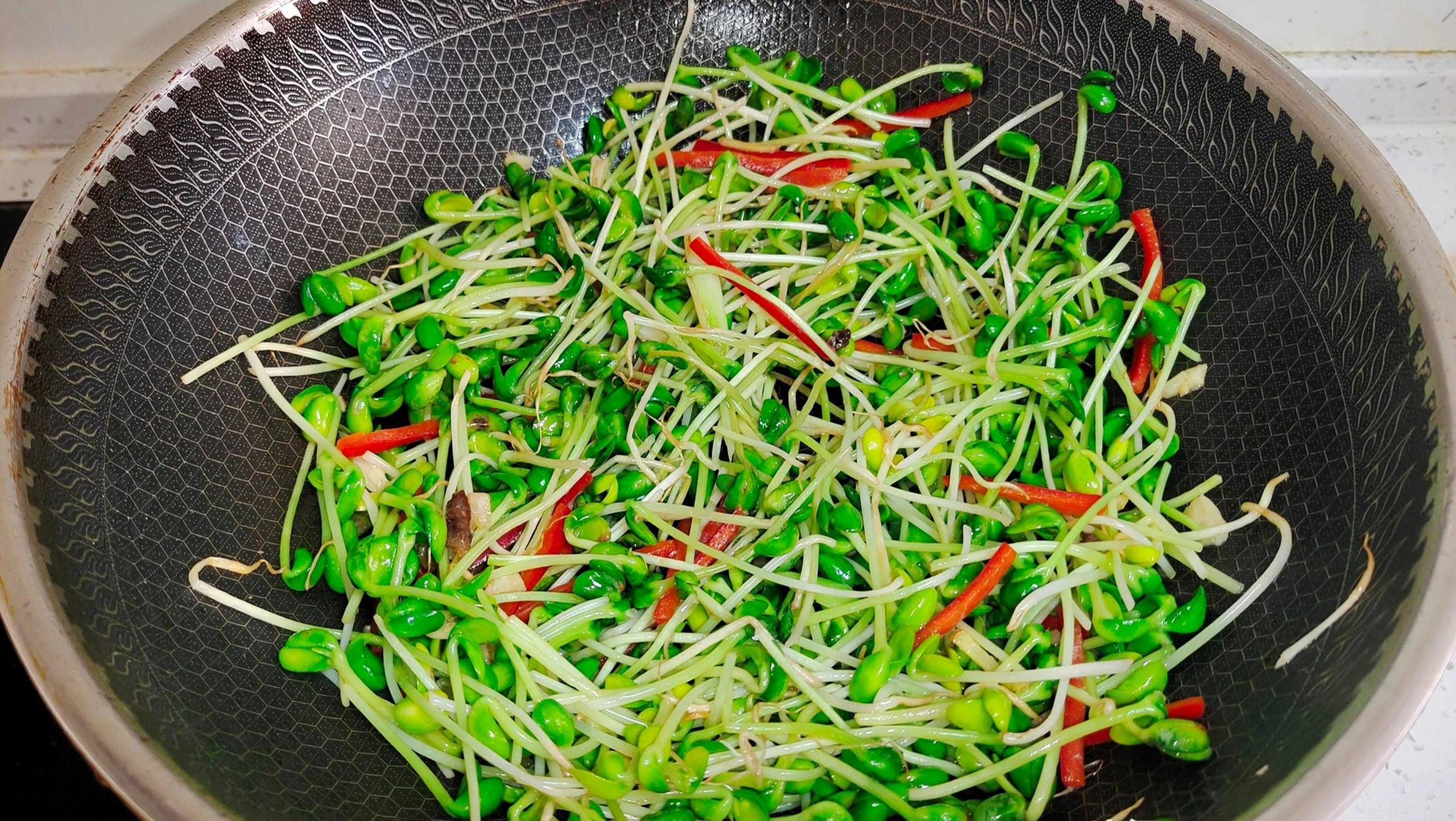 Loại rau nhân sâm xanh ít người biết, siêu vitamin, bổ máu, lợi gan, xào thịt bò cực giòn ngọt-9