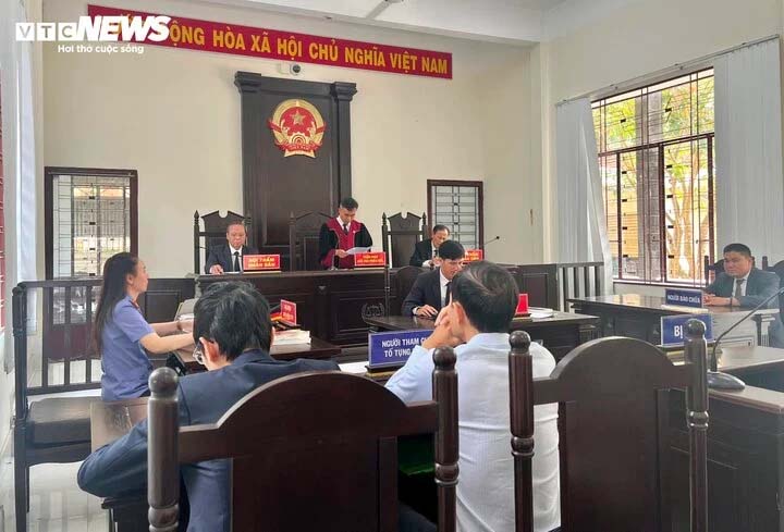 Hai bị cáo vụ gửi con đi chữa bệnh, nhận lại hũ tro cốt cùng được hưởng án treo-1