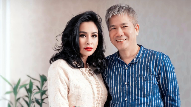 Nữ ca sĩ xinh đẹp vừa được trao tặng NSND: Mỹ nhân tuổi 55, cuồn cuộn sức sống-4