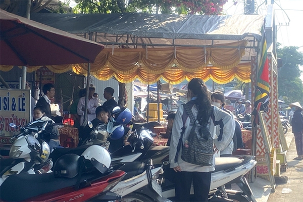 Mức án nào cho nữ sinh lớp 12 dùng dao đâm nữ sinh lớp 11 tử vong?-3