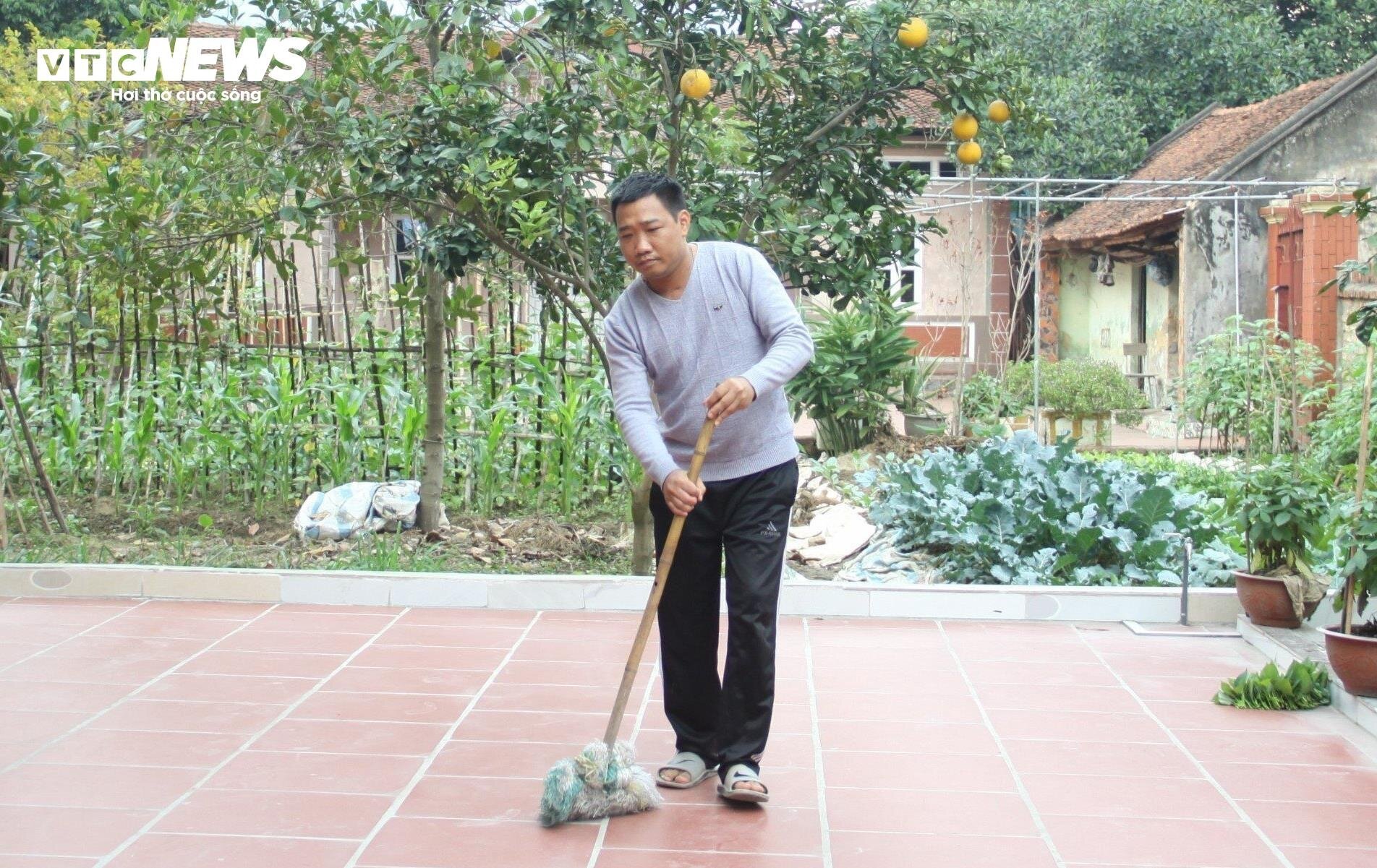 Cuộc sống hiện tại của thiếu tá mất vợ và hai con vụ cháy chung cư mini-2