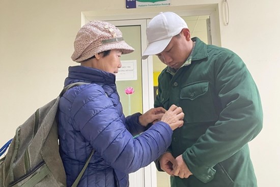 Cuộc sống hiện tại của thiếu tá mất vợ và hai con vụ cháy chung cư mini