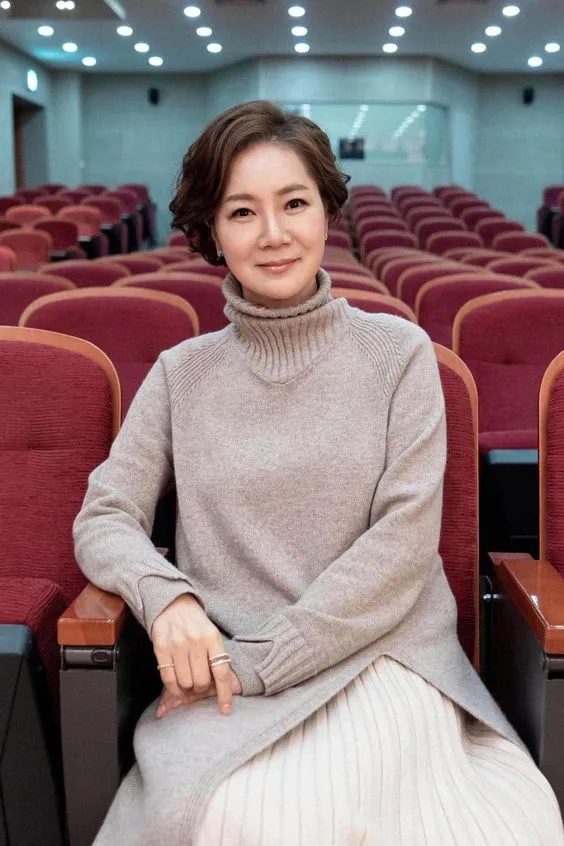 Mẹ nghỉ hưu với tài khoản gần 25 tỷ đồng, ngồi không” cũng đủ tiền sống: Dạy con làm giàu thế nào?-1