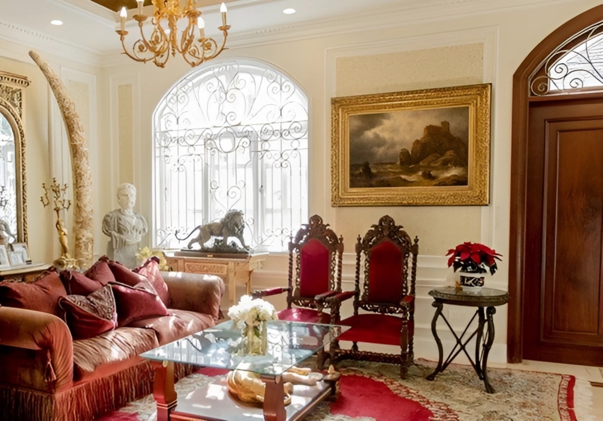 Hoa hậu giàu nhất Việt Nam Ngô Mỹ Uyên sống ra sao bên Ý?-2