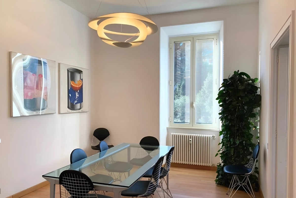 Hoa hậu giàu nhất Việt Nam Ngô Mỹ Uyên sống ra sao bên Ý?-6