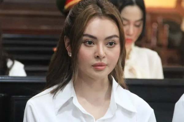 Đang thi hành án, Trang ‘Nemo’ vẫn livestream bán quần áo-3