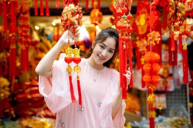 Khánh Thi nói về nghi vấn bầu lần 4 với Phan Hiển, tự nhận dành cả thanh xuân để đi đẻ-4