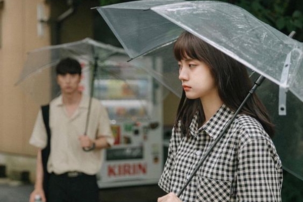 Lâm Minh miệng chảy máu, ôm con khóc trên livestream-6