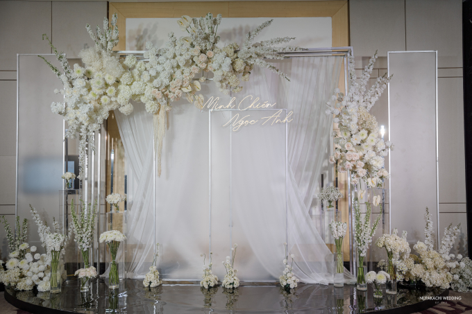 Lễ cưới của diễn viên Vbiz và chồng doanh nhân: Cô dâu diện váy 200 triệu khoe nhan sắc mỹ miều, dàn sao đổ bộ chúc mừng-11