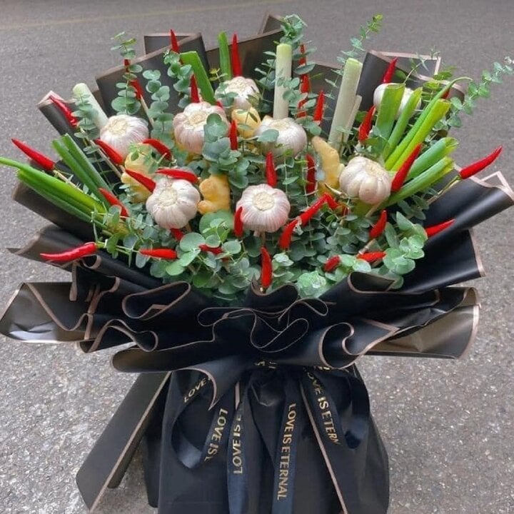 Bật cười với những món quà 8/3 không giống ai được chị em khoe trên mạng-3