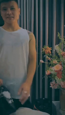 Chu Thanh Huyền khoe túi hàng hiệu được Quang Hải tặng, dân mạng chỉ biết tấm tắc: Đúng chồng nhà người ta-1