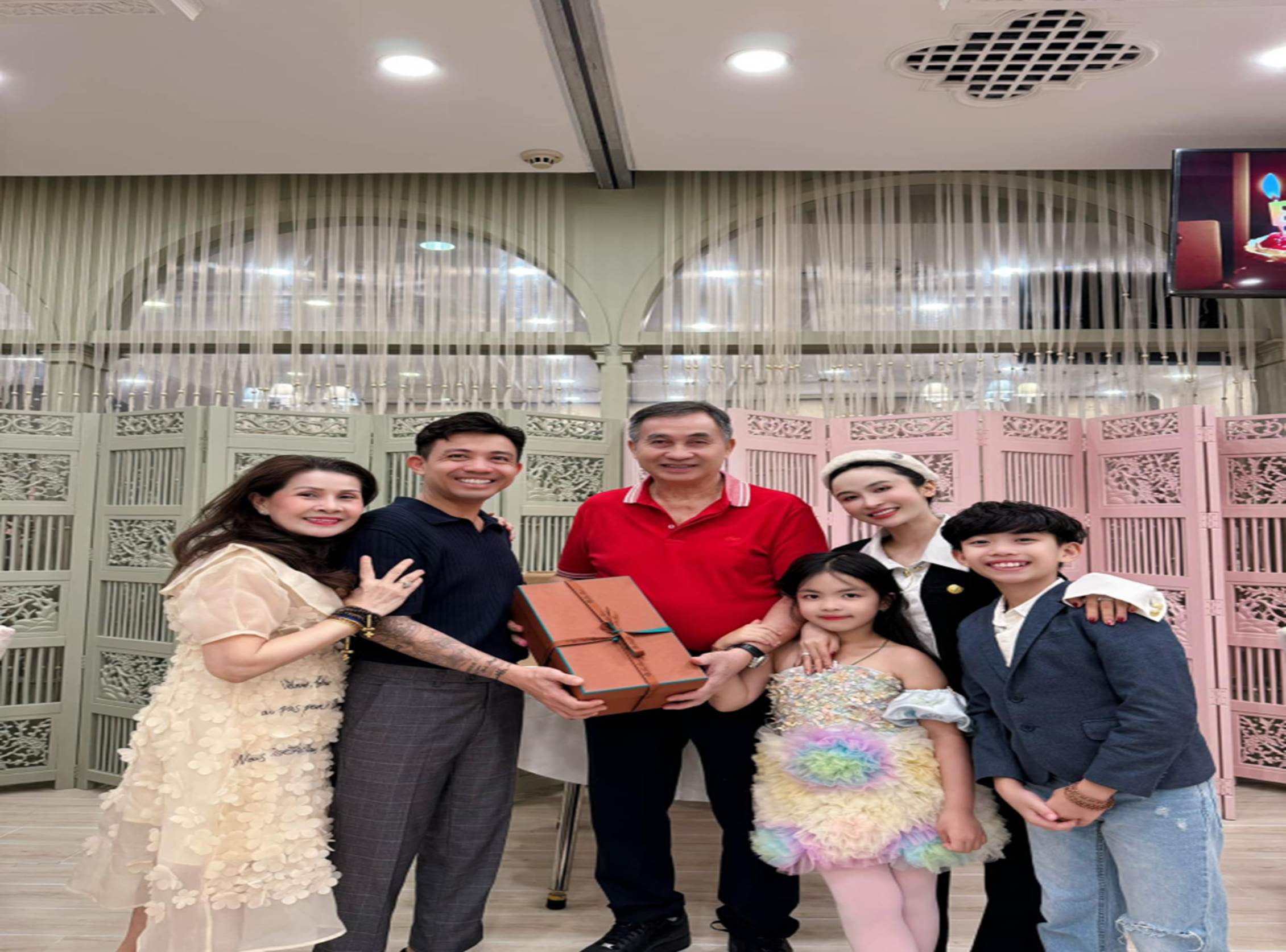 Luôn bị nghi ngờ về danh phận, con dâu tập đoàn nghìn tỷ tung tin nhắn với nhân vật quyền lực nhất nhà để làm rõ tất cả-1