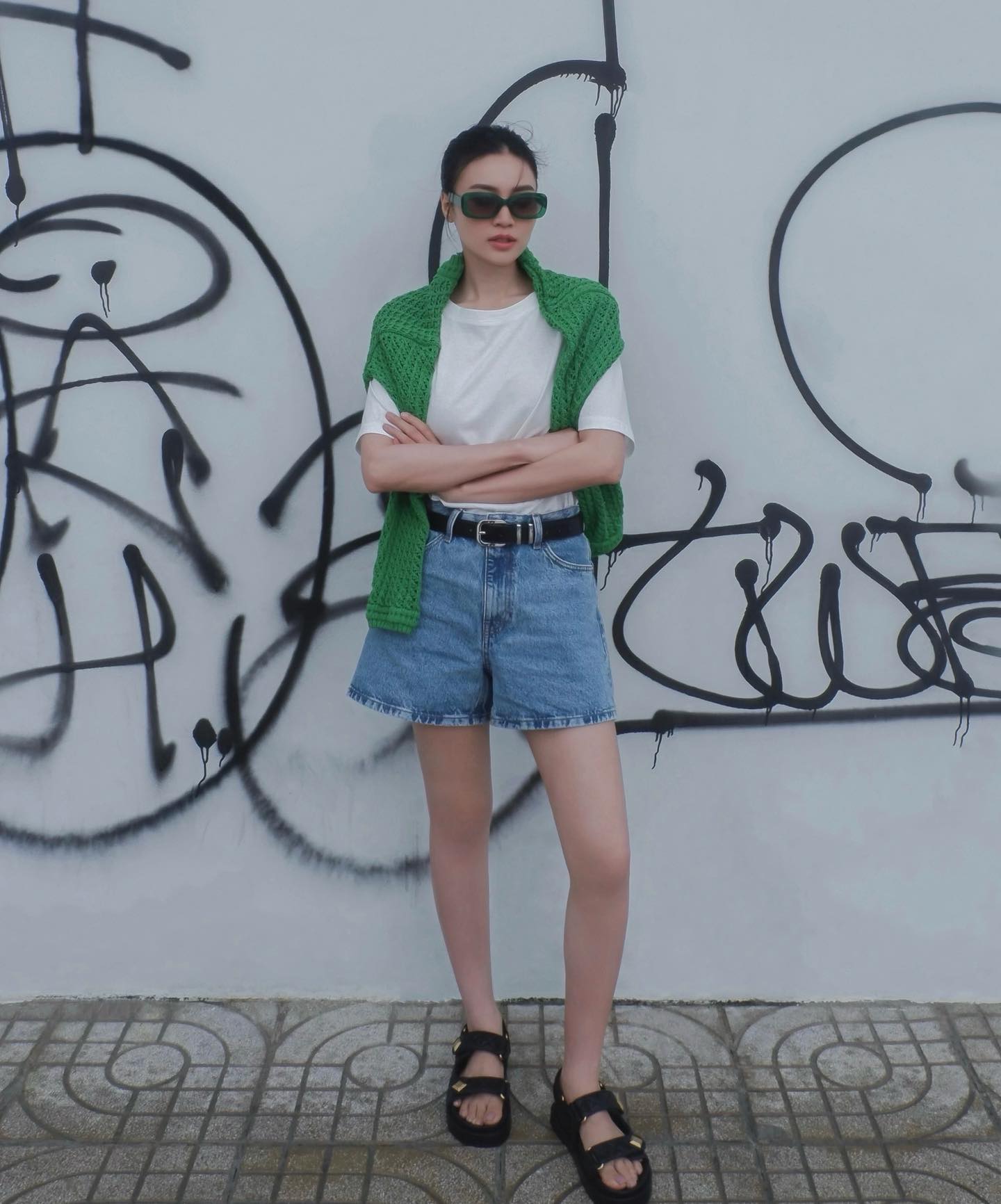 U40 Ninh Dương Lan Ngọc ngày càng trẻ trung nhờ chăm diện một kiểu quần-3