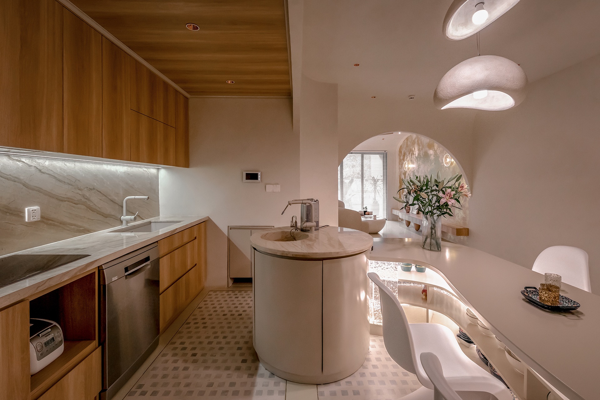 Nữ chủ nhà ở TPHCM chi tiền tỷ dát vàng, làm mới căn hộ 155m2-4