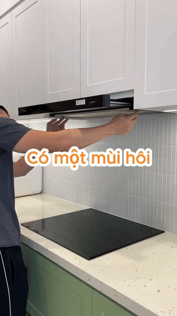 Thấy bếp có mùi lạ, gia chủ kiểm tra mới biết xuất phát từ 1 thứ: Cả năm không được vệ sinh bao giờ!-1