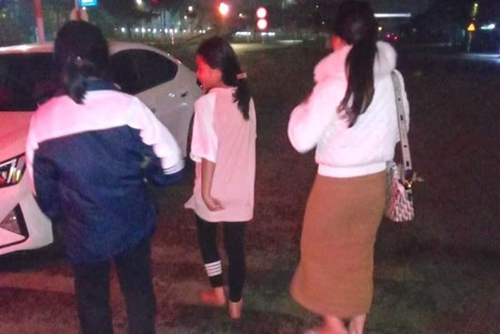 Giải cứu hai nữ sinh bị người lạ dụ dỗ bỏ nhà đi