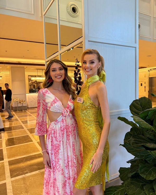 Vẻ đẹp tựa búp bê của tân Hoa hậu Thế giới-12