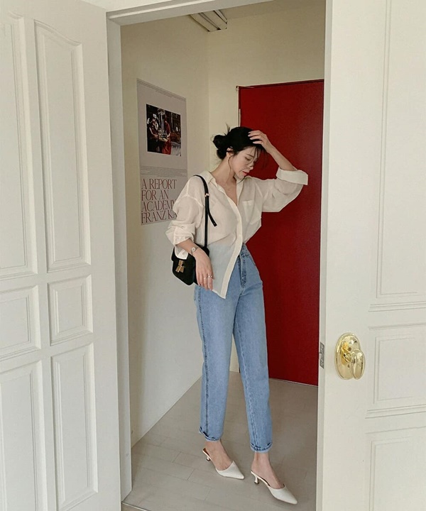 4 cách kết hợp áo sơ mi và quần jeans giúp bạn mặc đẹp trong mọi hoàn cảnh-3