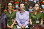 Bà Trương Mỹ Lan bật khóc tại tòa, phủ nhận chi phối ngân hàng SCB-1