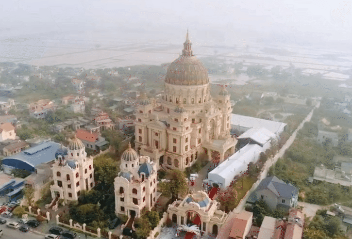 Tòa lâu đài phủ vàng sáng chói ở Ninh Bình gây bão mạng, chỉ riêng phòng giặt là đã ngốn hơn 1 tỷ đồng khiến chị em sốc ngang!-14