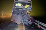 Hiện trường vụ tai nạn trên cao tốc Cam Lộ - La Sơn khiến 2 vợ chồng trẻ tử vong, 9 người bị thương-8