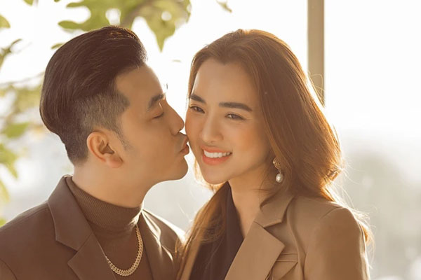 1088 - Thần tượng giới trẻ thế hệ 8X, 9X: 4 thành viên sang Mỹ định cư, 1 người ở lại Việt Nam bám trụ với nghề!-17