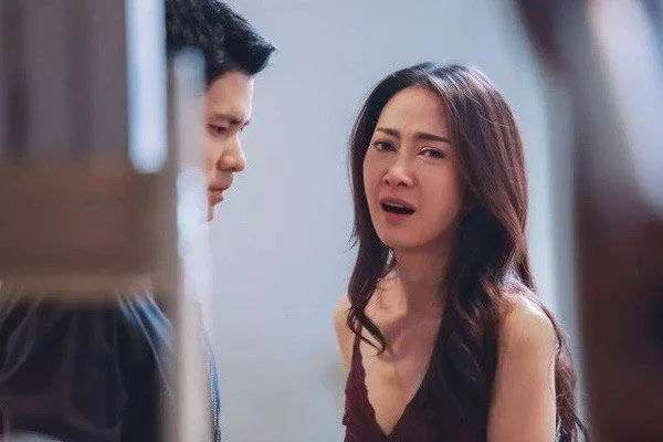 Thấy con trai làm đổ nồi canh nóng nhưng lại quay sang mắng vợ, mẹ chồng có phản ứng khiến cả nhà bất ngờ-1