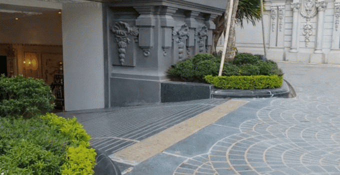 Tòa lâu đài phủ vàng sáng chói ở Ninh Bình gây bão mạng, chỉ riêng phòng giặt là đã ngốn hơn 1 tỷ đồng khiến chị em sốc ngang!-1